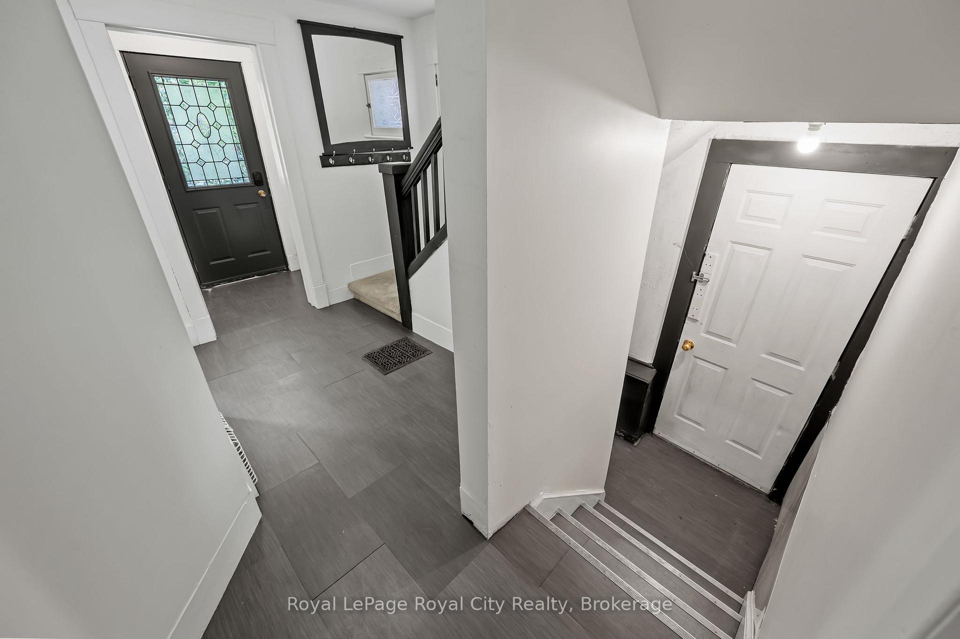 Photo 30 of 81 Yorkshire Street N, Guelph, Downtown — HOMEH