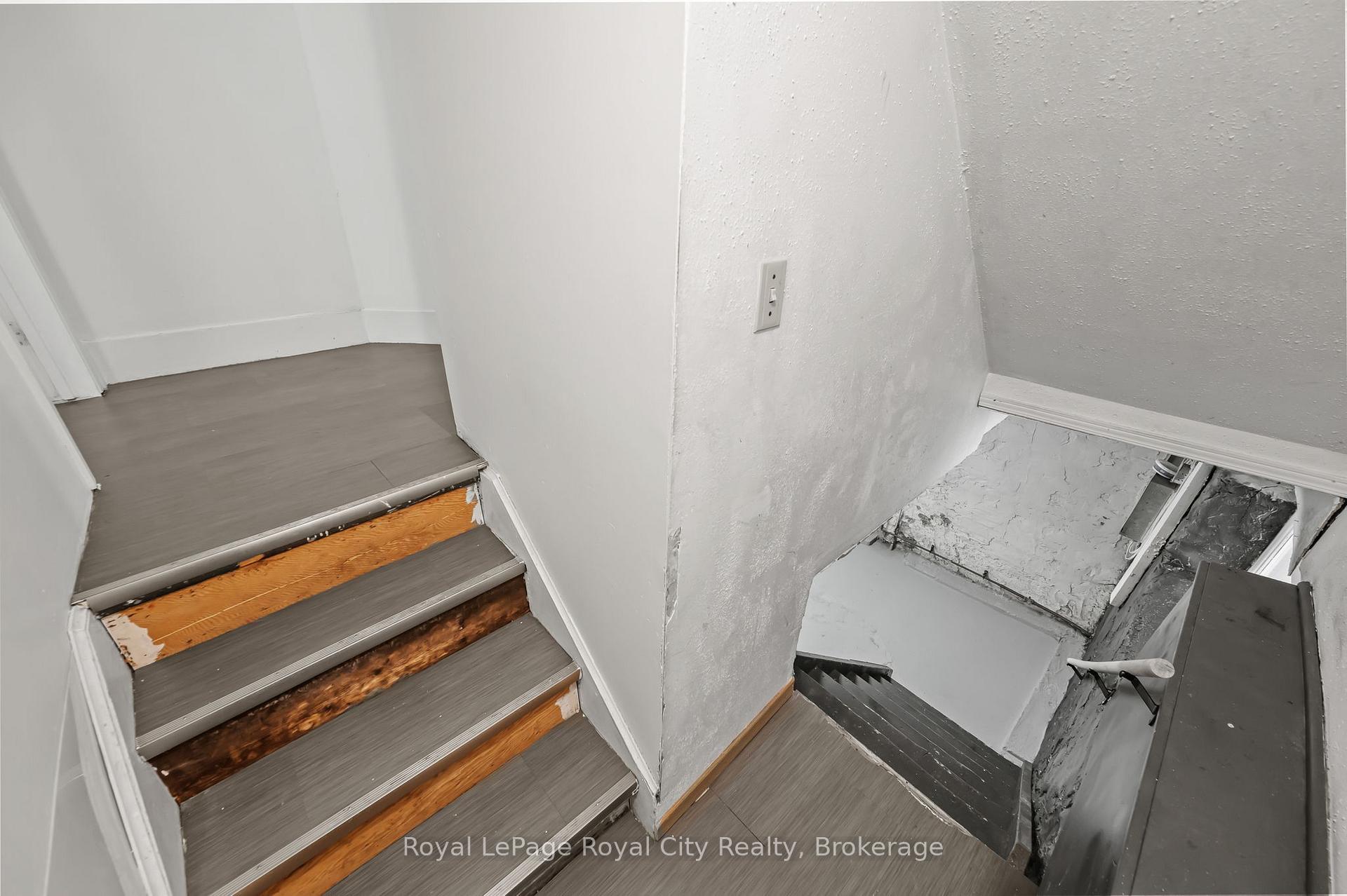 Photo 31 of 81 Yorkshire Street N, Guelph, Downtown — HOMEH