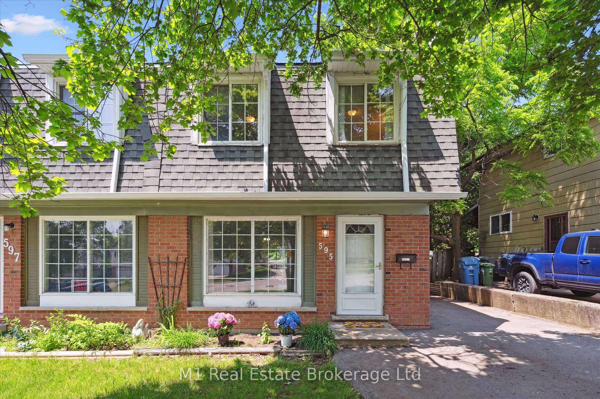 Front of 595 Willow Road