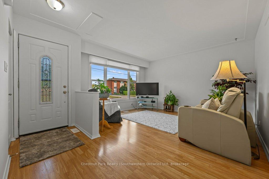 Photo 11 of 66 June Avenue, Guelph, Riverside Park — HOMEH