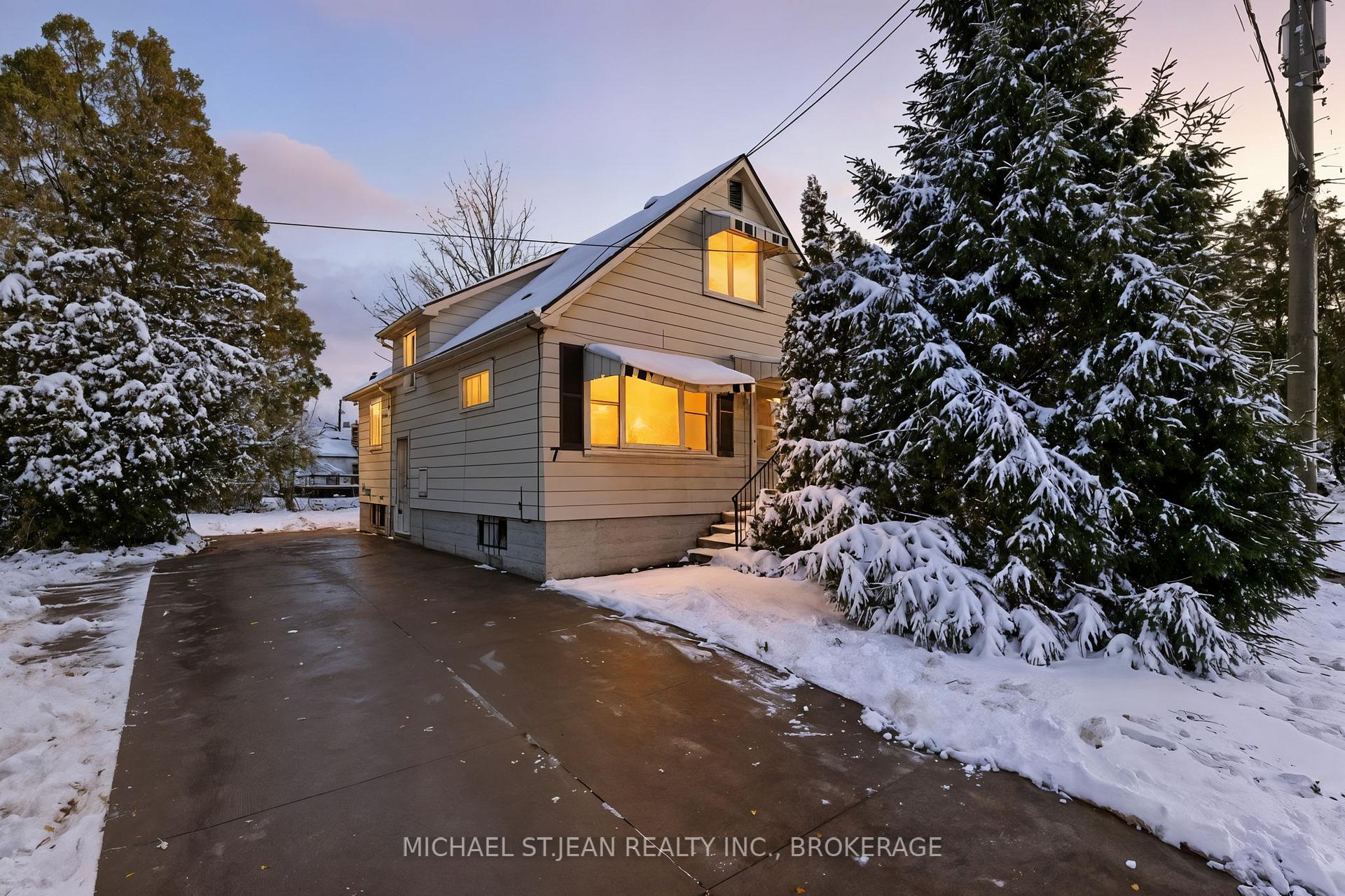 Photo 1 of 7 West 3rd Street, Hamilton, Bonnington — HOMEH