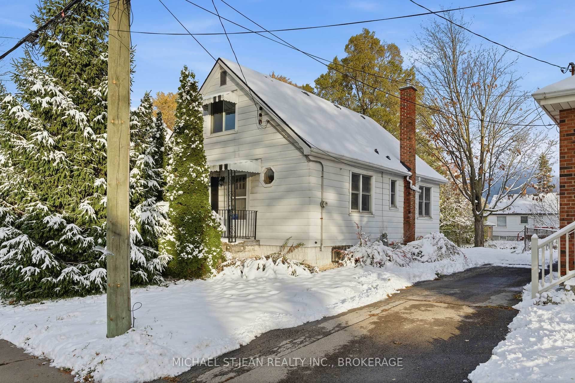 Photo 3 of 7 West 3rd Street, Hamilton, Bonnington — HOMEH