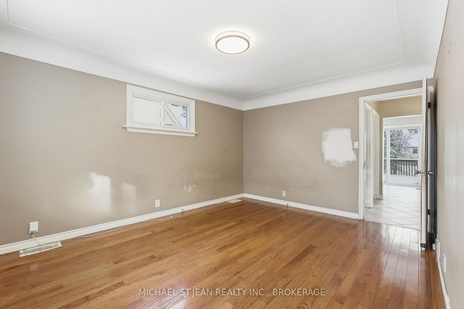 Photo 8 of 7 West 3rd Street, Hamilton, Bonnington — HOMEH