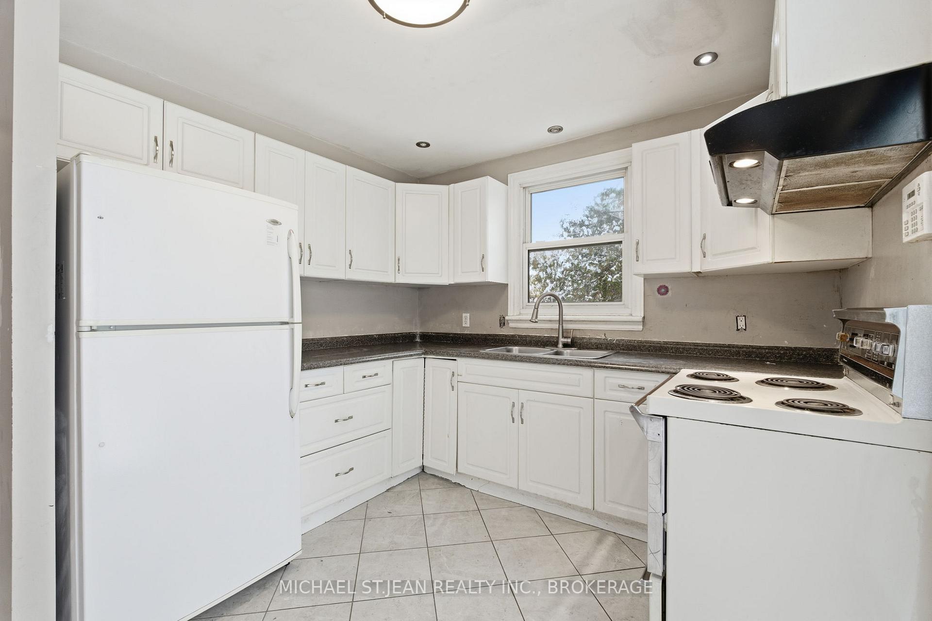 Photo 12 of 7 West 3rd Street, Hamilton, Bonnington — HOMEH