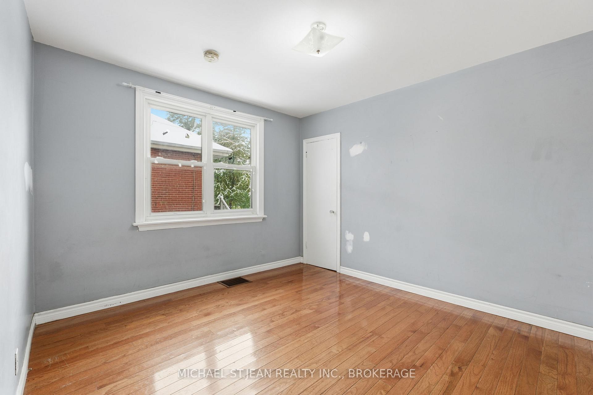 Photo 17 of 7 West 3rd Street, Hamilton, Bonnington — HOMEH