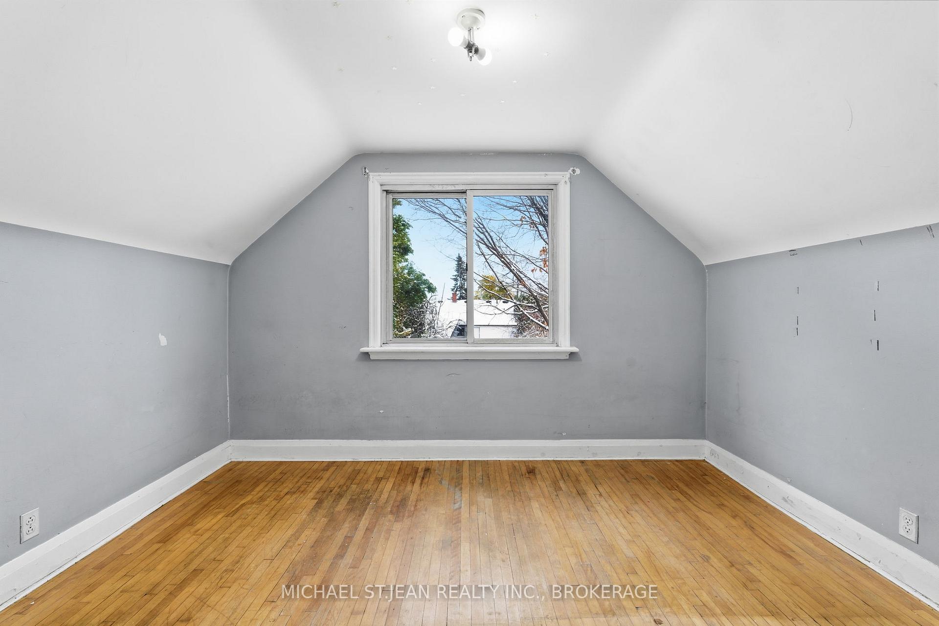 Photo 21 of 7 West 3rd Street, Hamilton, Bonnington — HOMEH