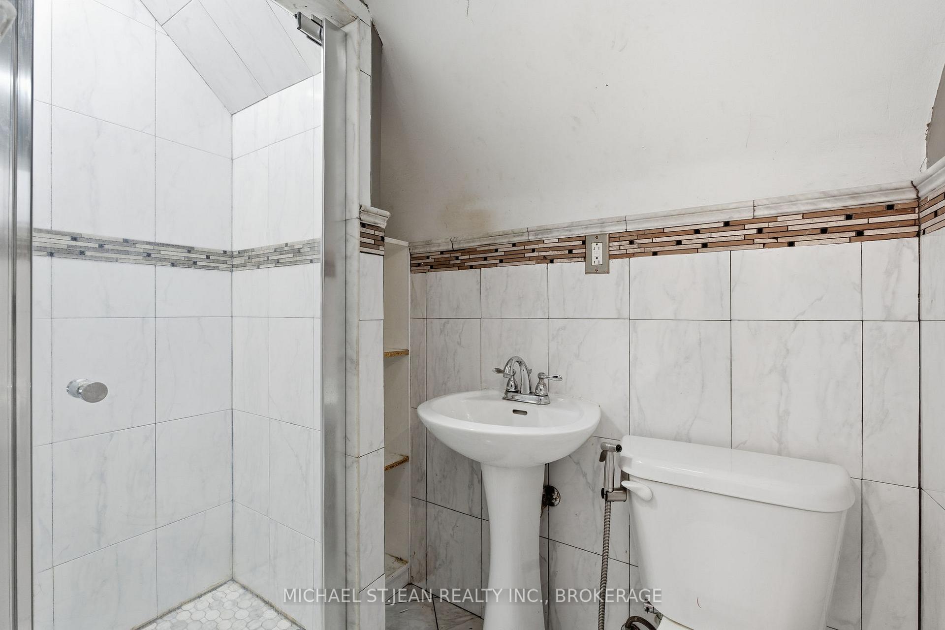 Photo 23 of 7 West 3rd Street, Hamilton, Bonnington — HOMEH