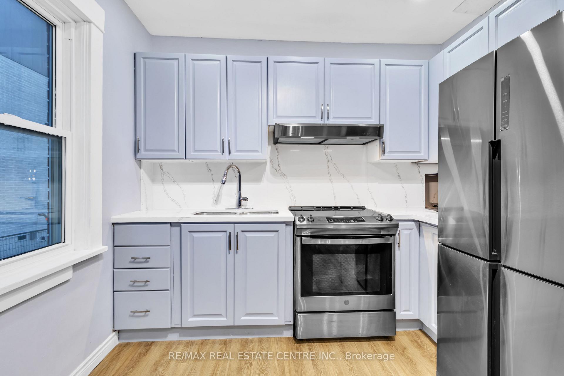 Photo 9 of 16 Stevenson Street N, Guelph, St. George's — HOMEH