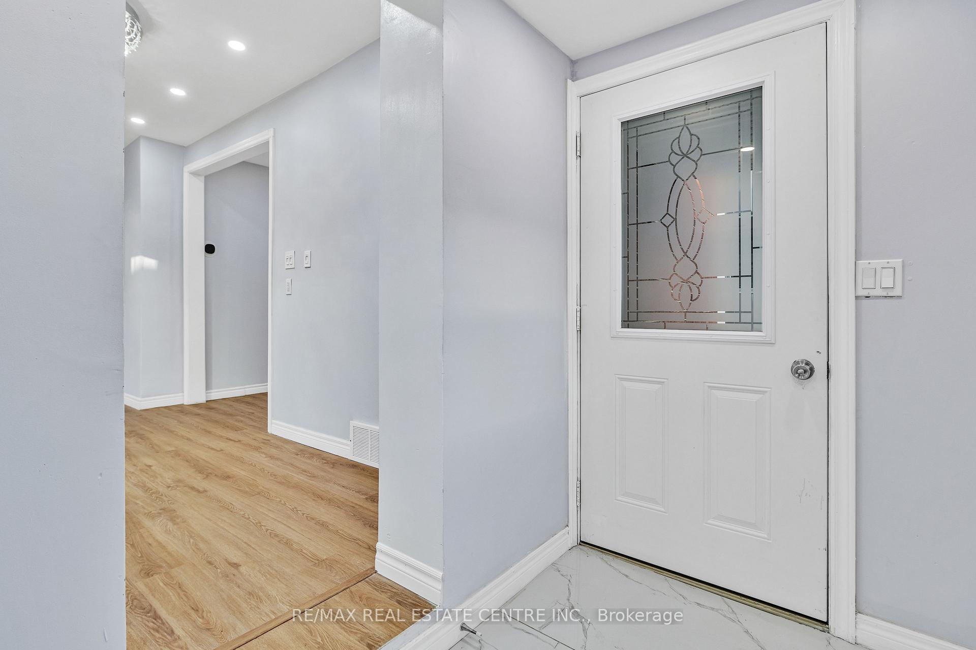 Photo 12 of 16 Stevenson Street N, Guelph, St. George's — HOMEH