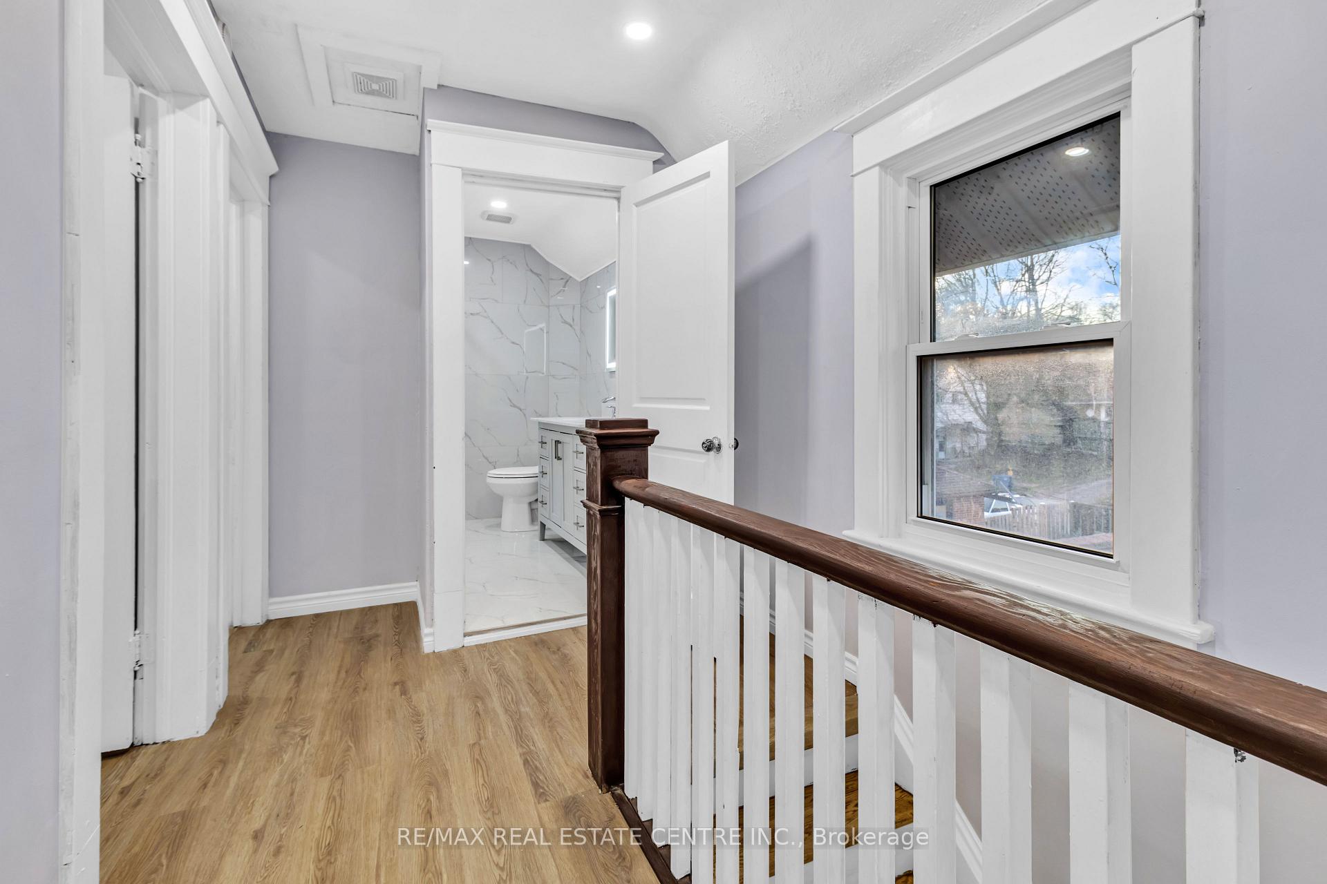 Photo 14 of 16 Stevenson Street N, Guelph, St. George's — HOMEH