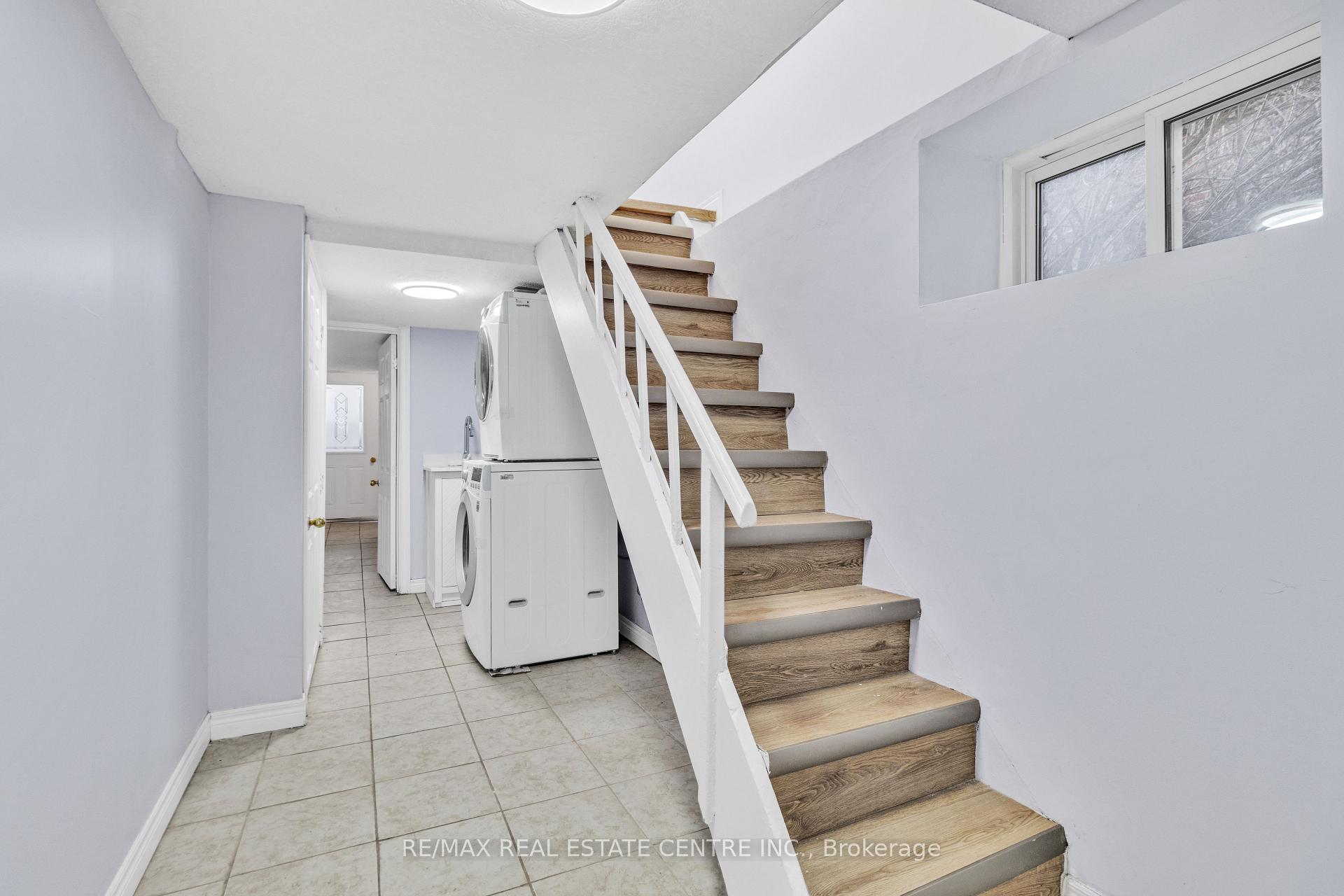 Photo 24 of 16 Stevenson Street N, Guelph, St. George's — HOMEH