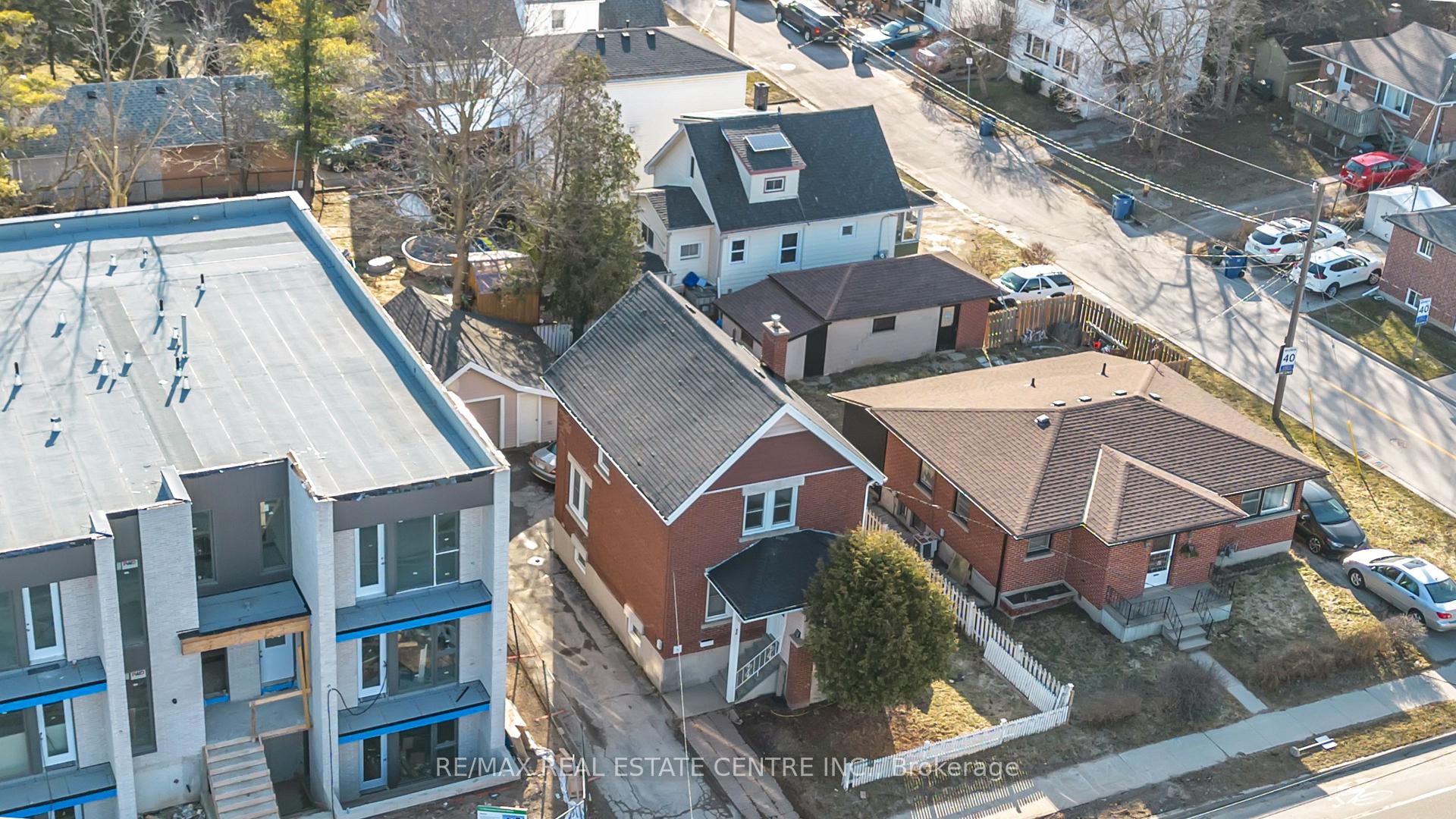 Photo 32 of 16 Stevenson Street N, Guelph, St. George's — HOMEH