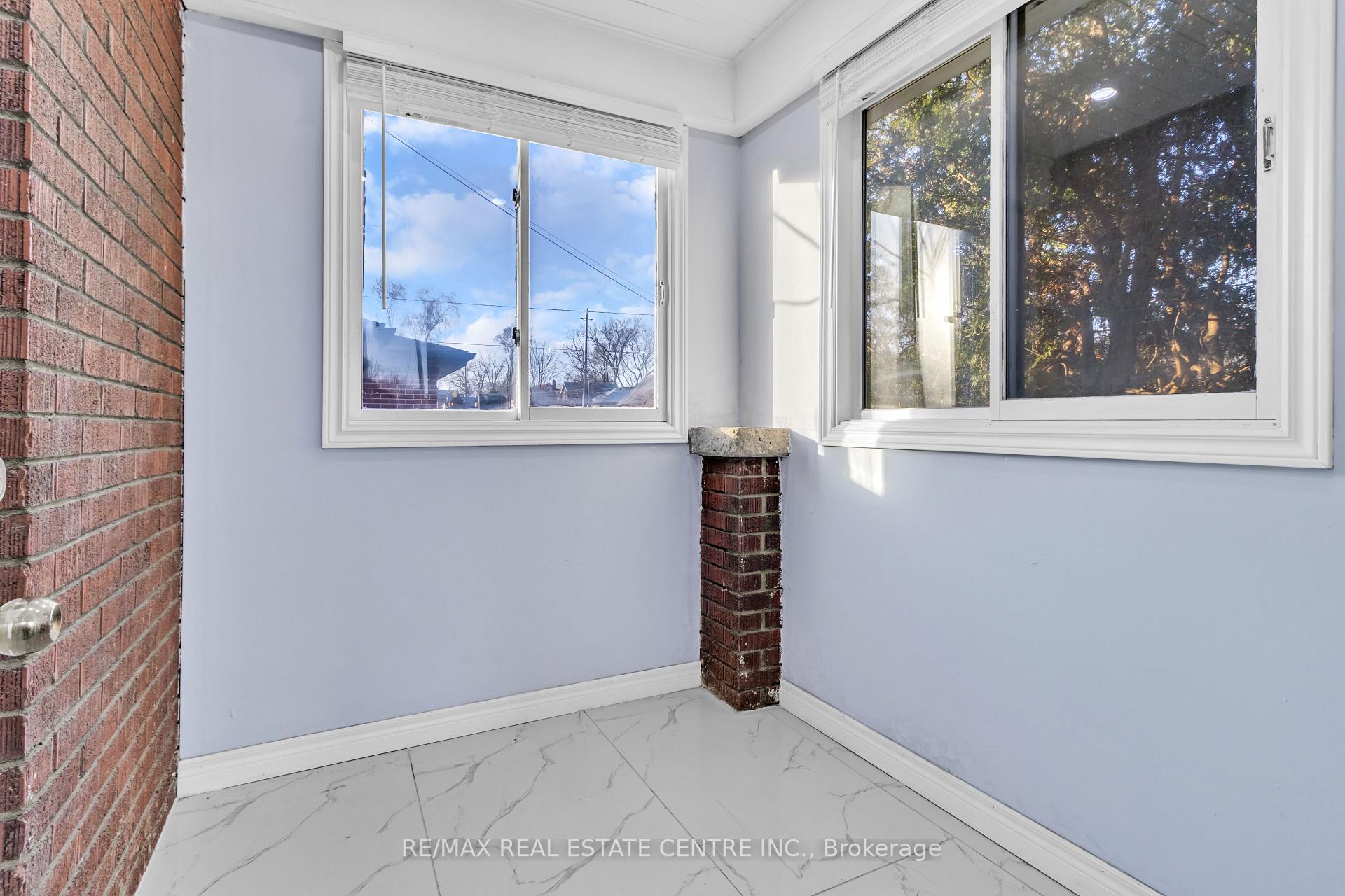 Photo 37 of 16 Stevenson Street N, Guelph, St. George's — HOMEH