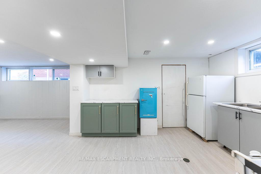 Photo 16 of 155 Wise Court, Hamilton, Huntington — HOMEH