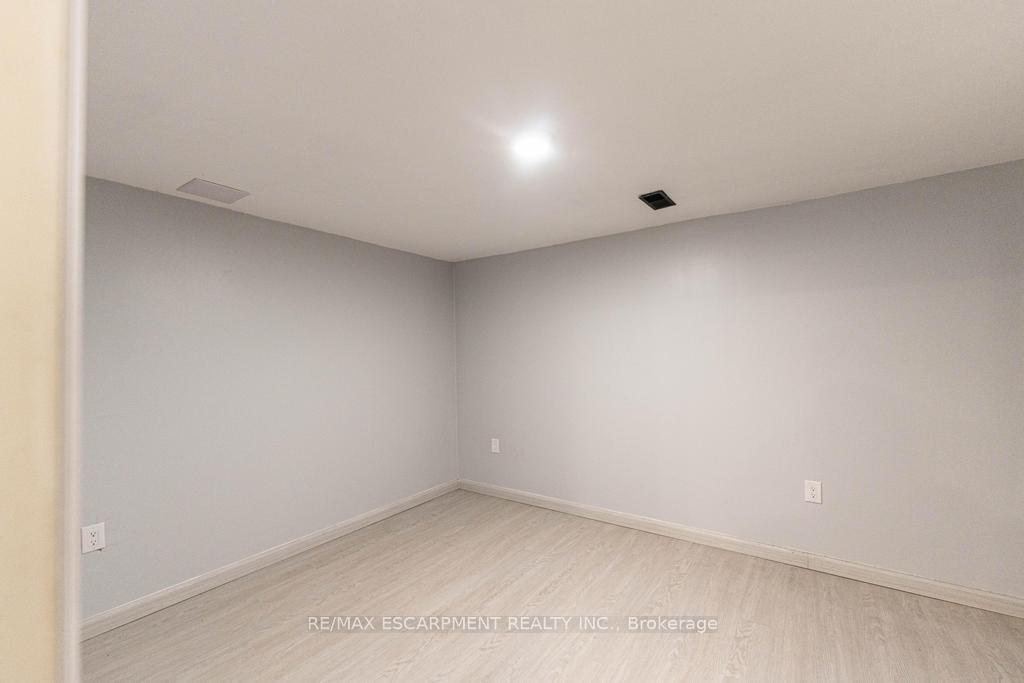 Photo 17 of 155 Wise Court, Hamilton, Huntington — HOMEH