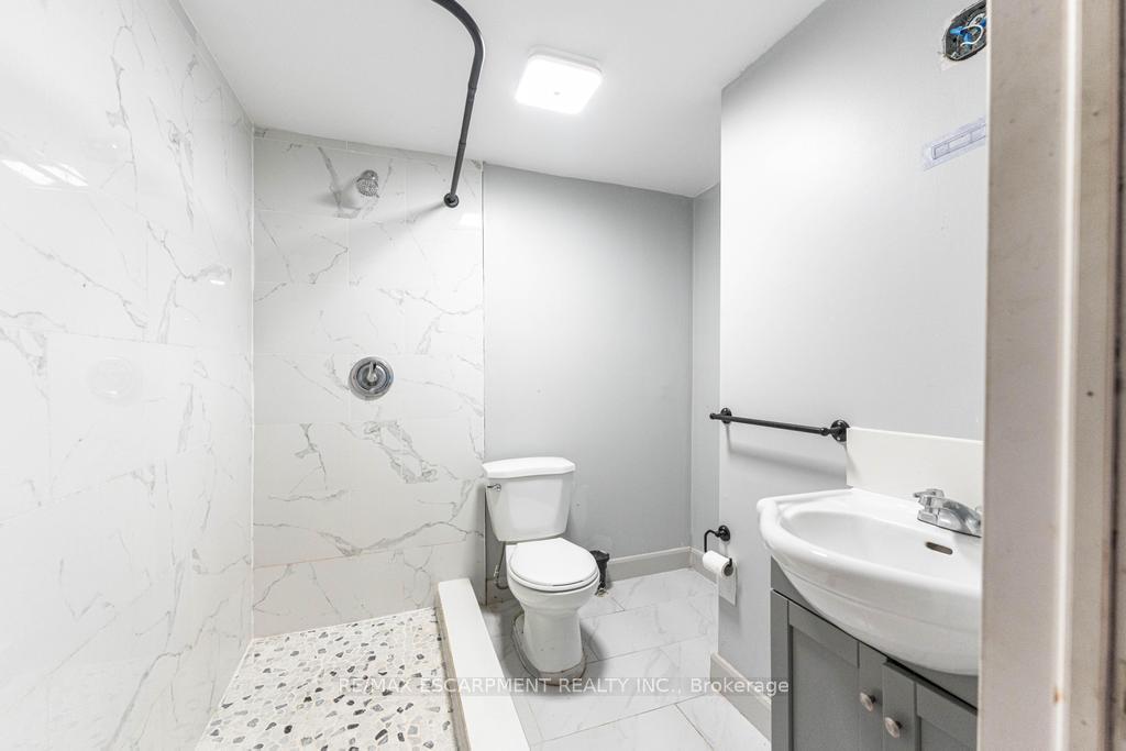 Photo 20 of 155 Wise Court, Hamilton, Huntington — HOMEH