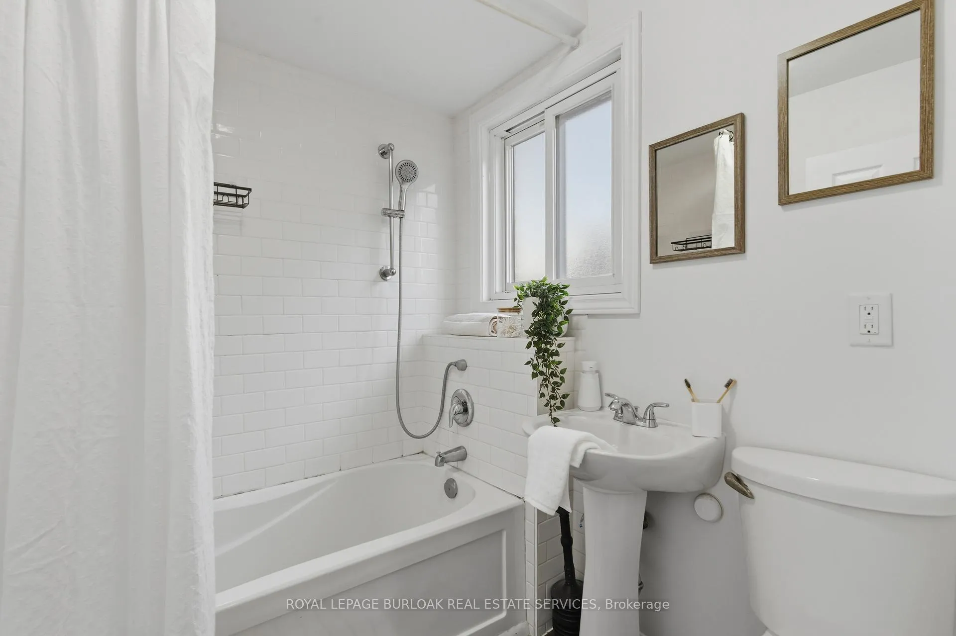 Photo 14 of 70 Rosemont Avenue, Hamilton, Stipley — HOMEH