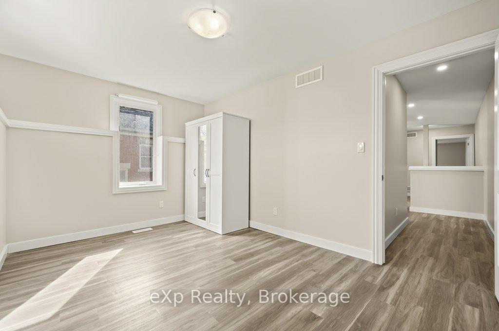 Photo 26 of 53 College Avenue W, Guelph, Dovercliffe Park/Old University — HOMEH