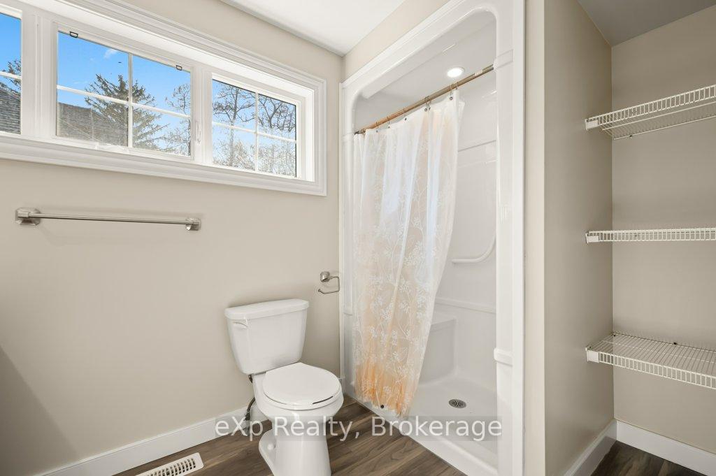 Photo 27 of 53 College Avenue W, Guelph, Dovercliffe Park/Old University — HOMEH