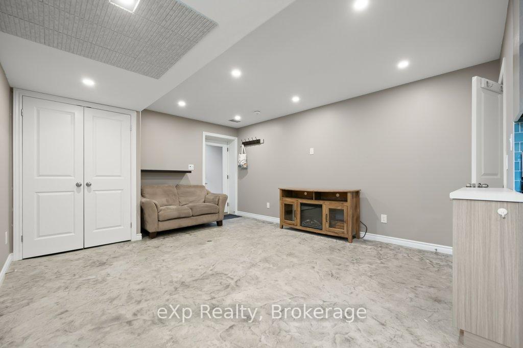 Photo 29 of 53 College Avenue W, Guelph, Dovercliffe Park/Old University — HOMEH