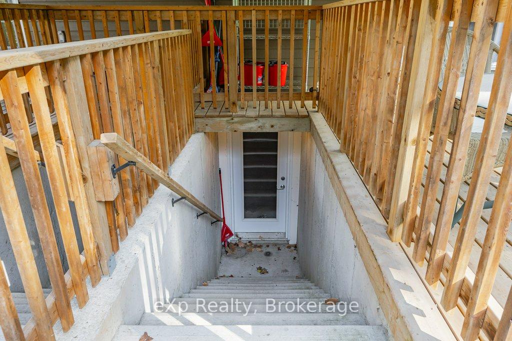 Photo 42 of 53 College Avenue W, Guelph, Dovercliffe Park/Old University — HOMEH