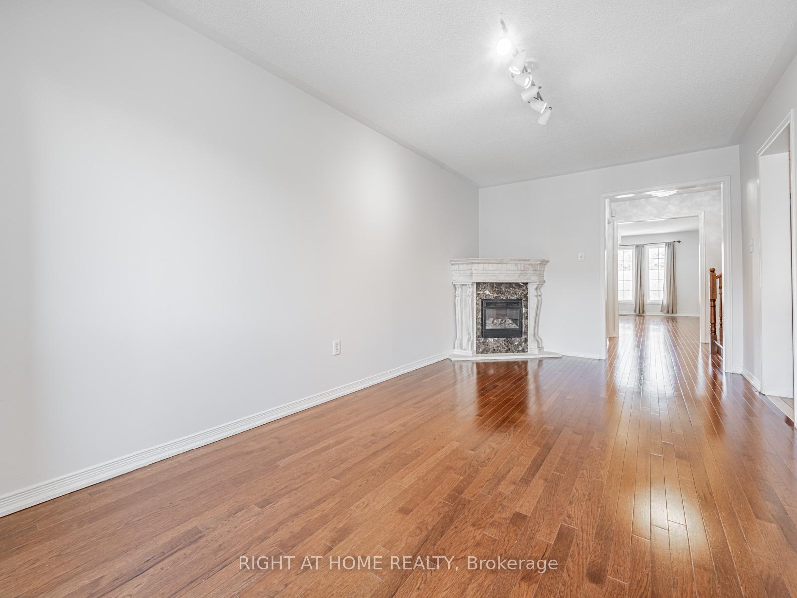 Photo 31 of 6 Martell Gate, Aurora, Bayview Northeast — HOMEH