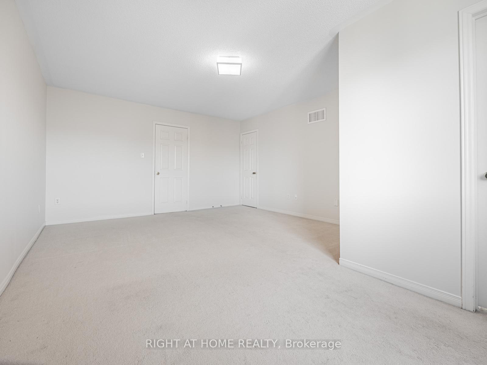 Photo 22 of 6 Martell Gate, Aurora, Bayview Northeast — HOMEH