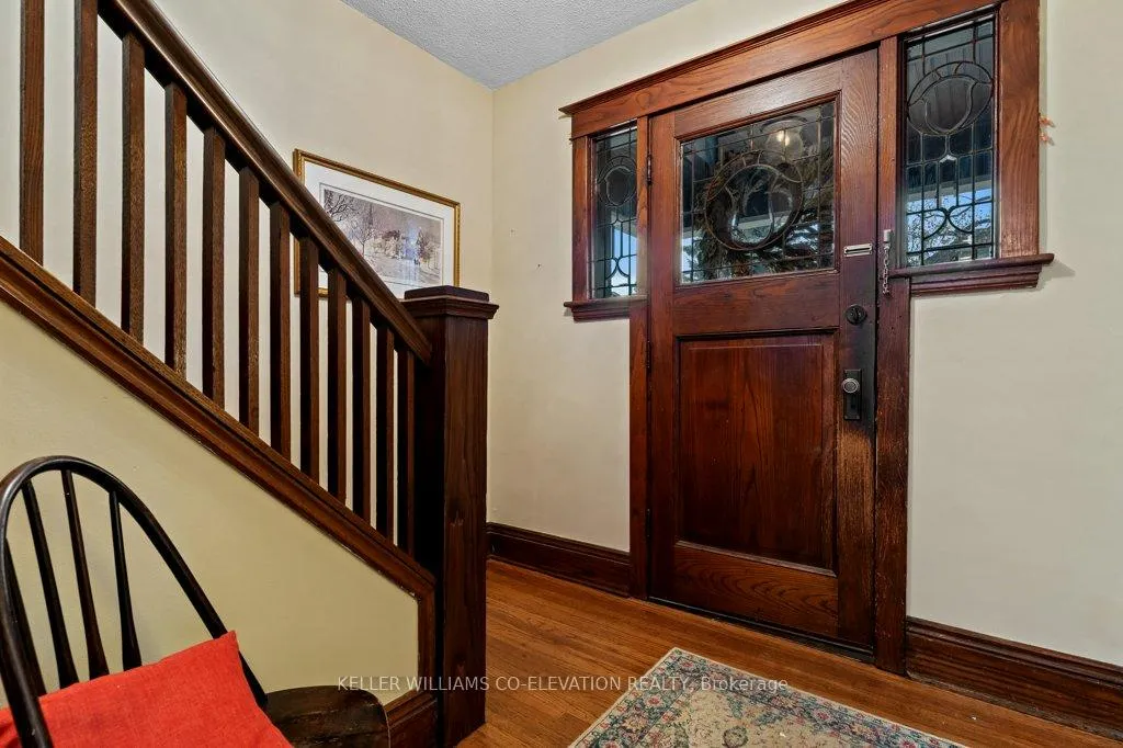 Photo 5 of 276 Graham Avenue S, Hamilton, Delta — HOMEH