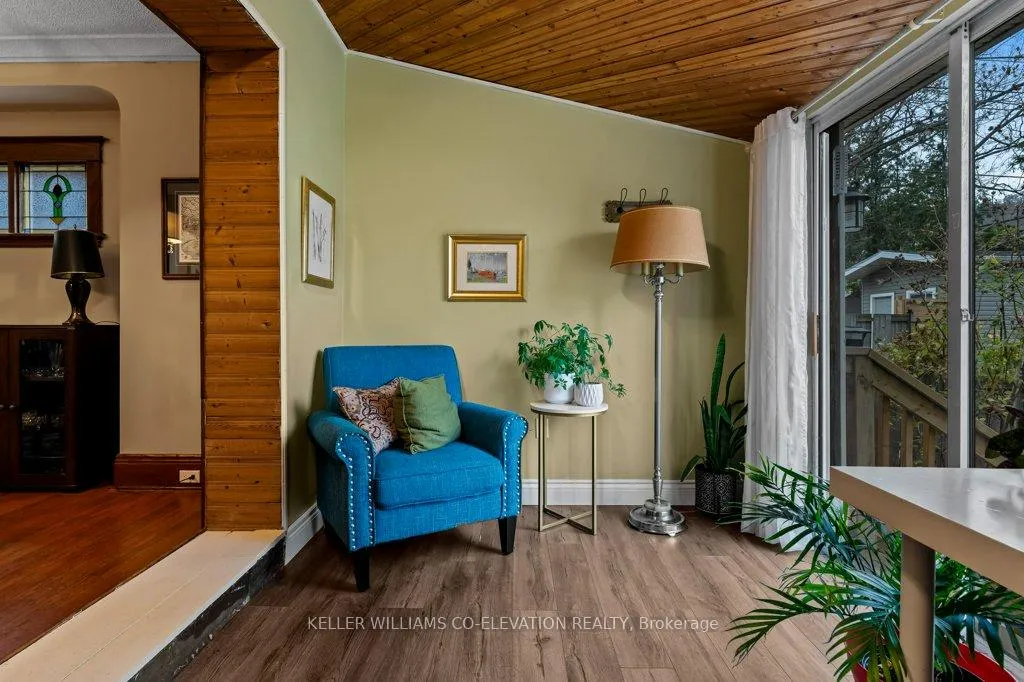 Photo 16 of 276 Graham Avenue S, Hamilton, Delta — HOMEH