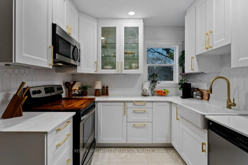 Photo 19 of 276 Graham Avenue S, Hamilton, Delta — HOMEH