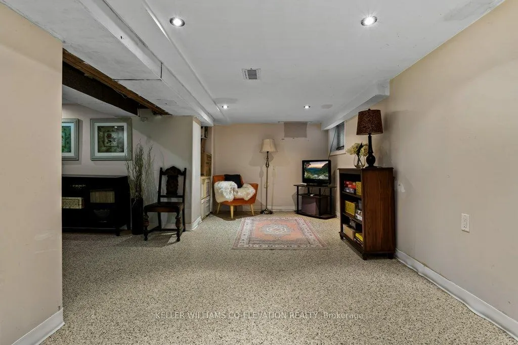 Photo 34 of 276 Graham Avenue S, Hamilton, Delta — HOMEH