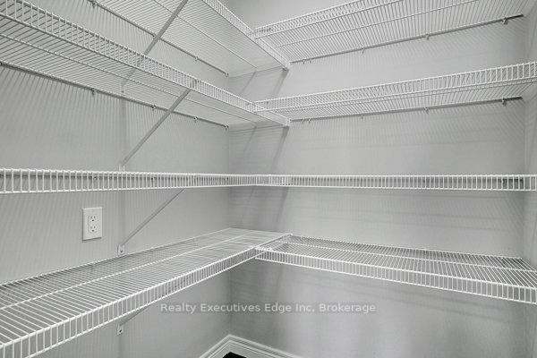 Photo 6 of 59 John Brabson Crescent, Guelph, Kortright East — HOMEH
