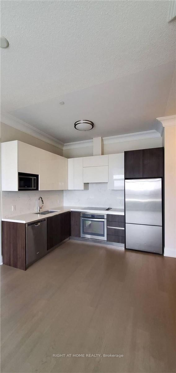 Photo 3 of Unit Ph17, 25 Water Walk Dr, Markham, Unionville — HOMEH