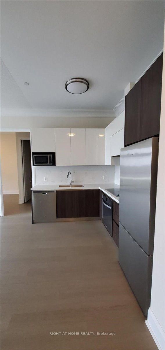 Photo 4 of Unit Ph17, 25 Water Walk Dr, Markham, Unionville — HOMEH