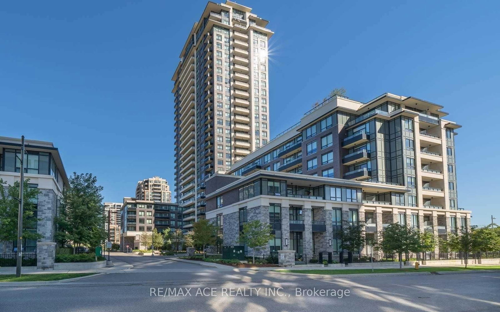 Photo 1 of Unit 535, 15 Water Walk Dr, Markham, Unionville — HOMEH
