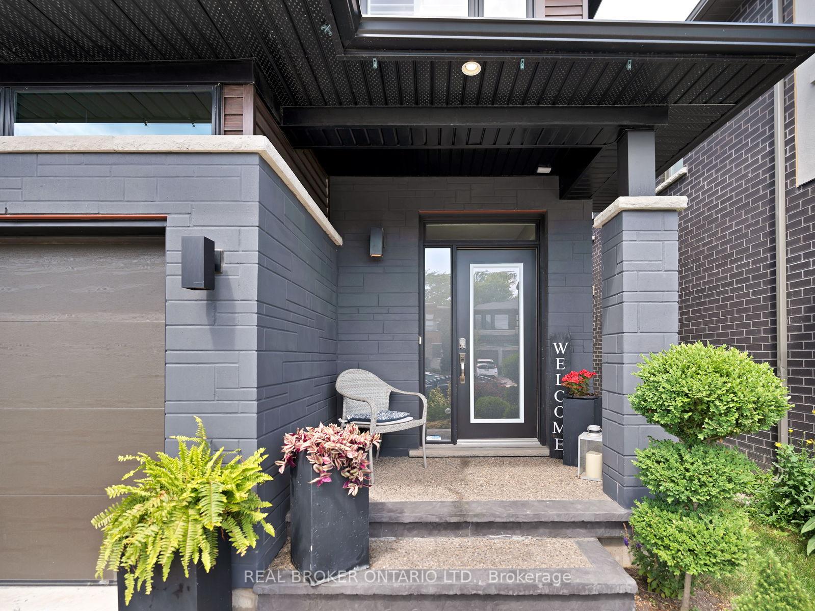 Photo 3 of 67 Lexington Avenue, Hamilton, Stoney Creek Mountain — HOMEH