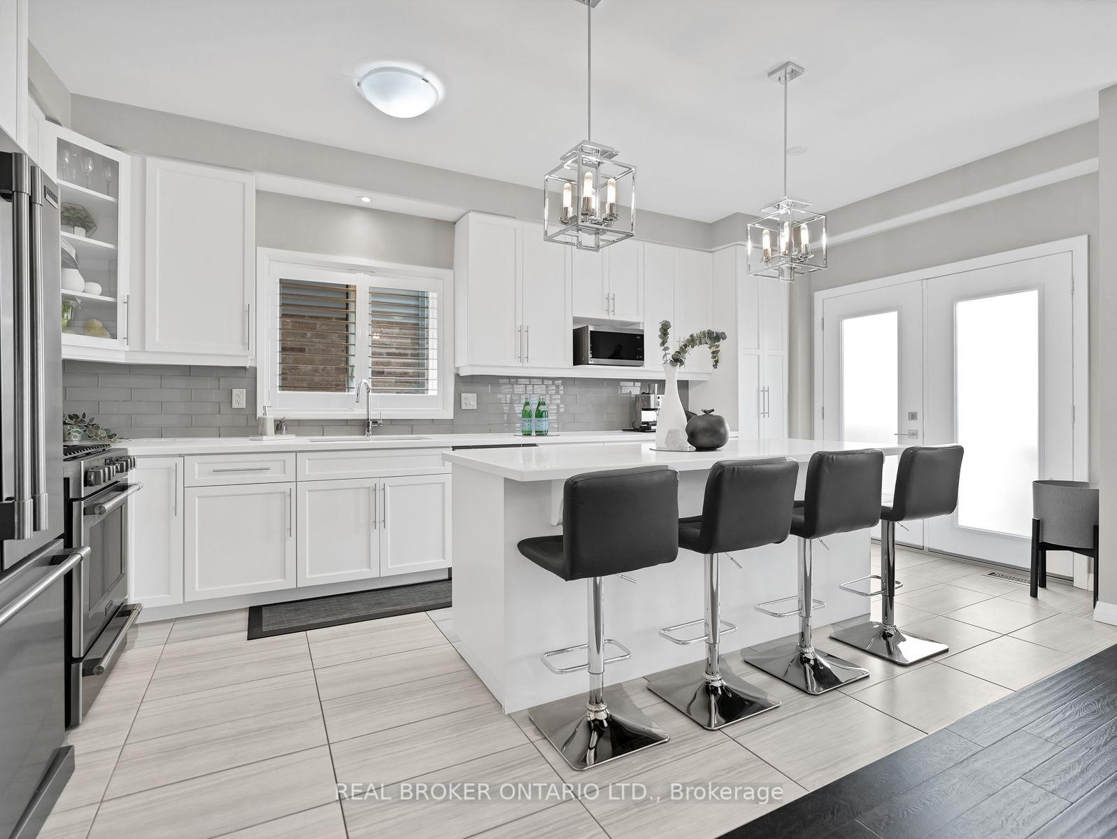 Photo 10 of 67 Lexington Avenue, Hamilton, Stoney Creek Mountain — HOMEH