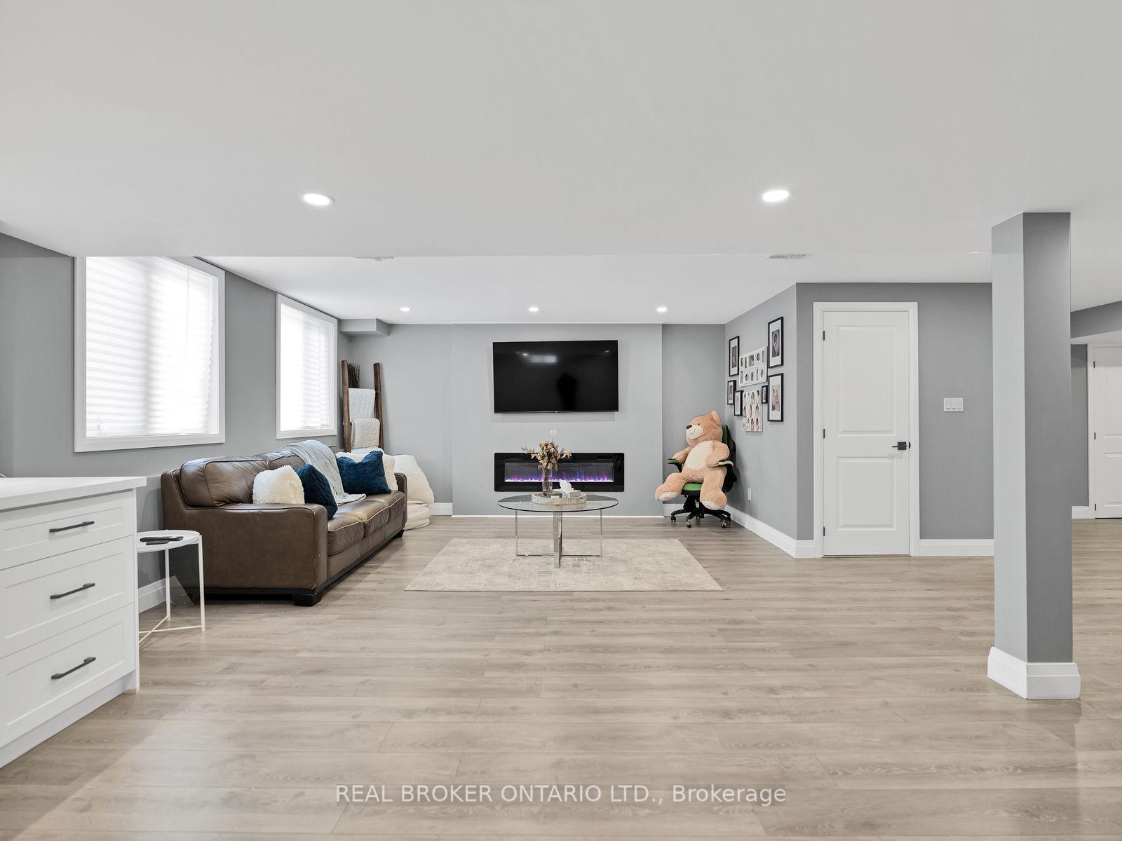 Photo 32 of 67 Lexington Avenue, Hamilton, Stoney Creek Mountain — HOMEH