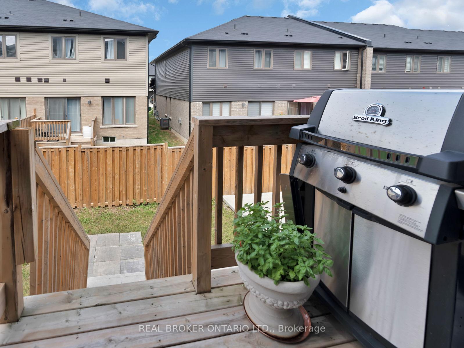 Photo 33 of 67 Lexington Avenue, Hamilton, Stoney Creek Mountain — HOMEH