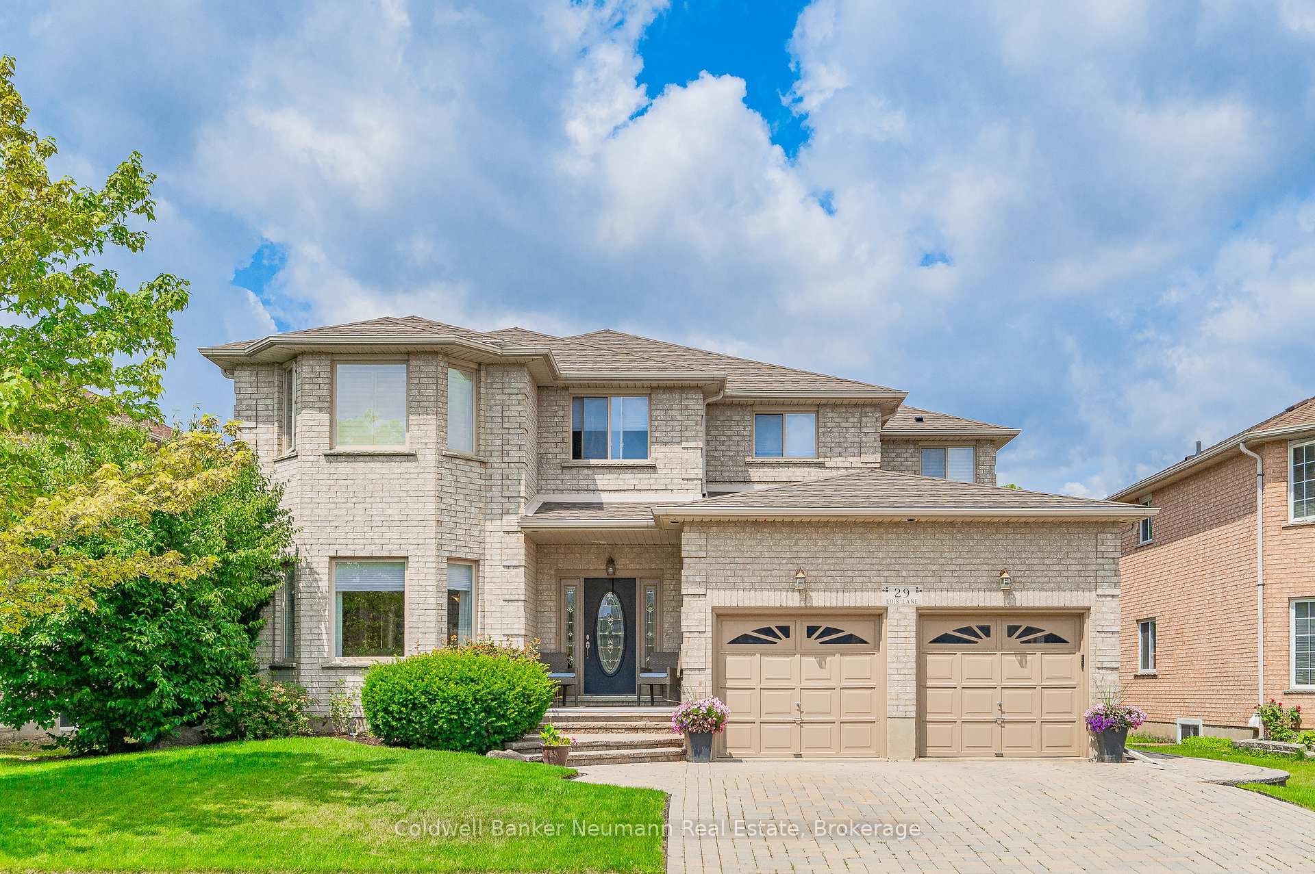 Photo 2 of 29 Lois Lane, Guelph, Willow West/Sugarbush/West Acres — HOMEH