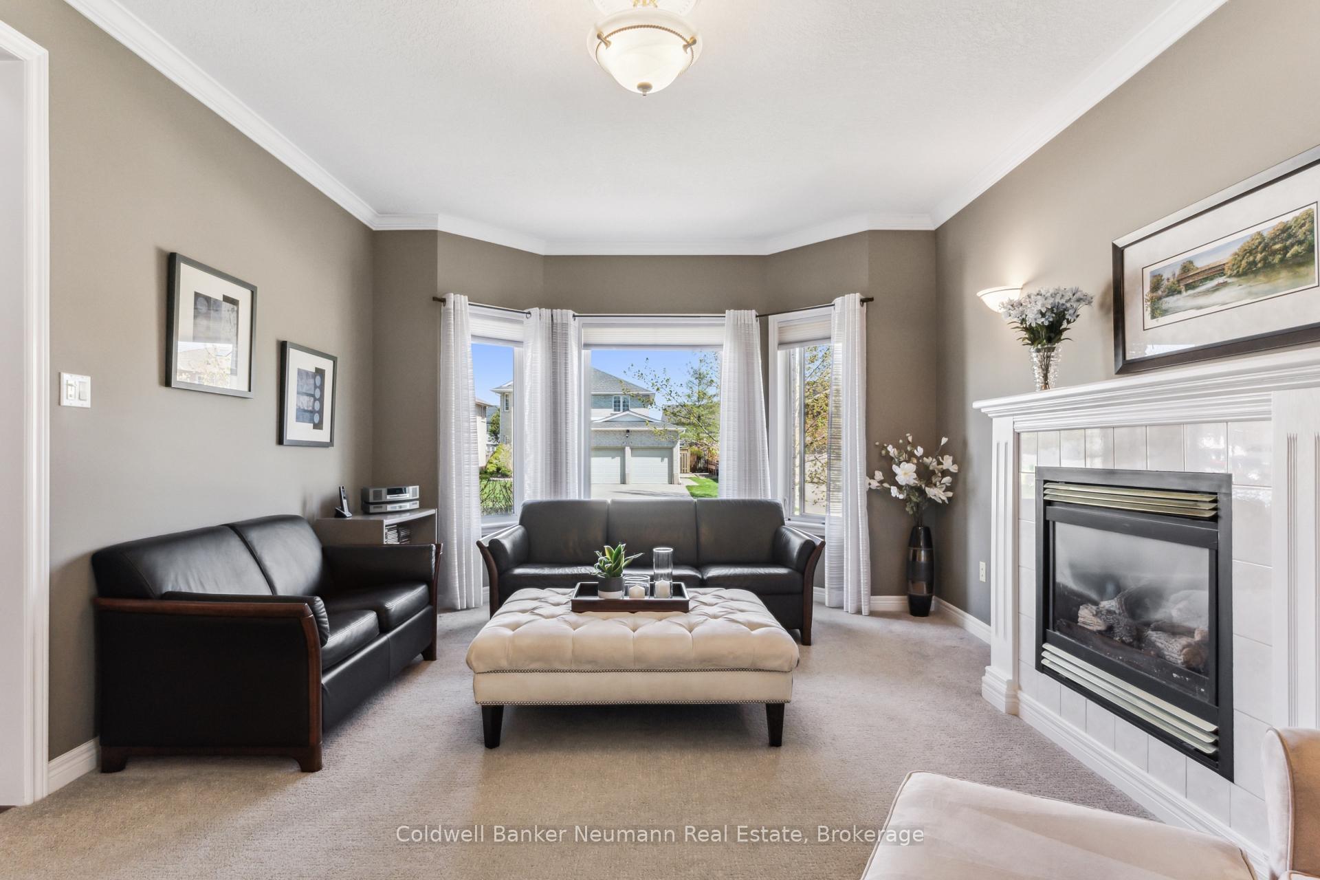 Photo 9 of 29 Lois Lane, Guelph, Willow West/Sugarbush/West Acres — HOMEH