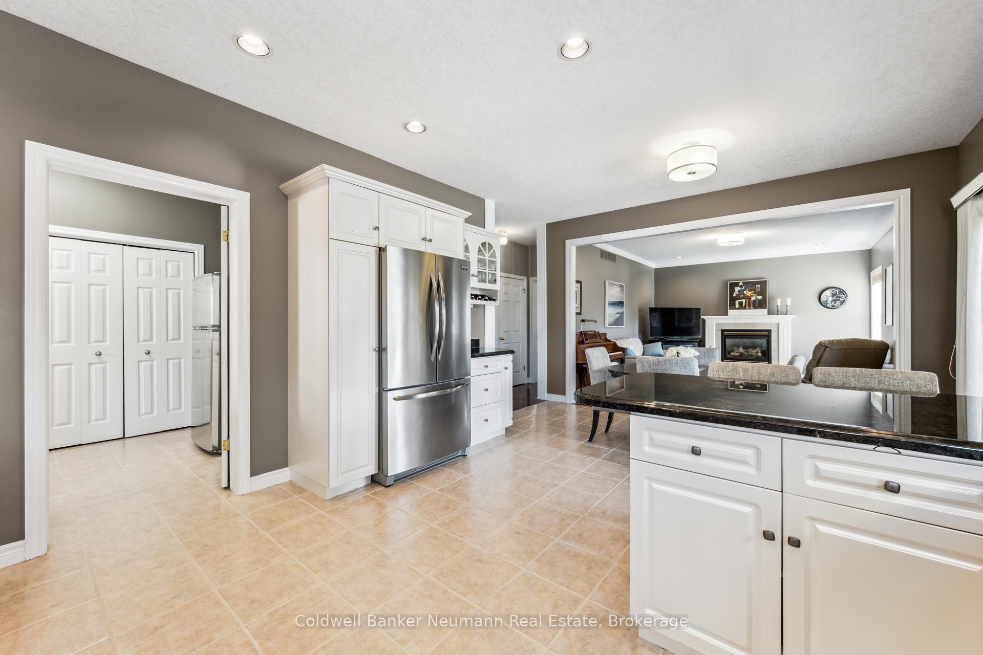 Photo 13 of 29 Lois Lane, Guelph, Willow West/Sugarbush/West Acres — HOMEH