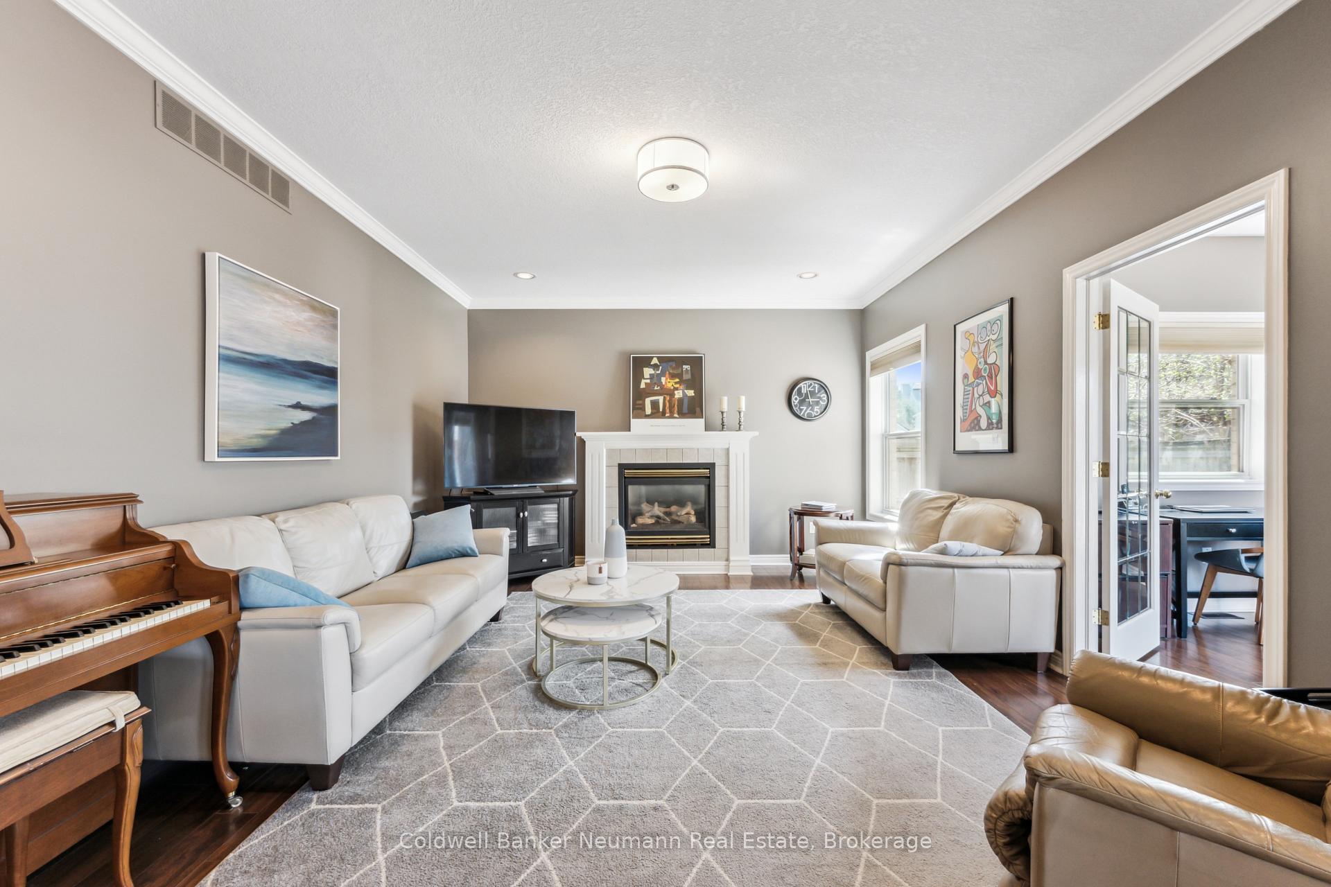 Photo 16 of 29 Lois Lane, Guelph, Willow West/Sugarbush/West Acres — HOMEH