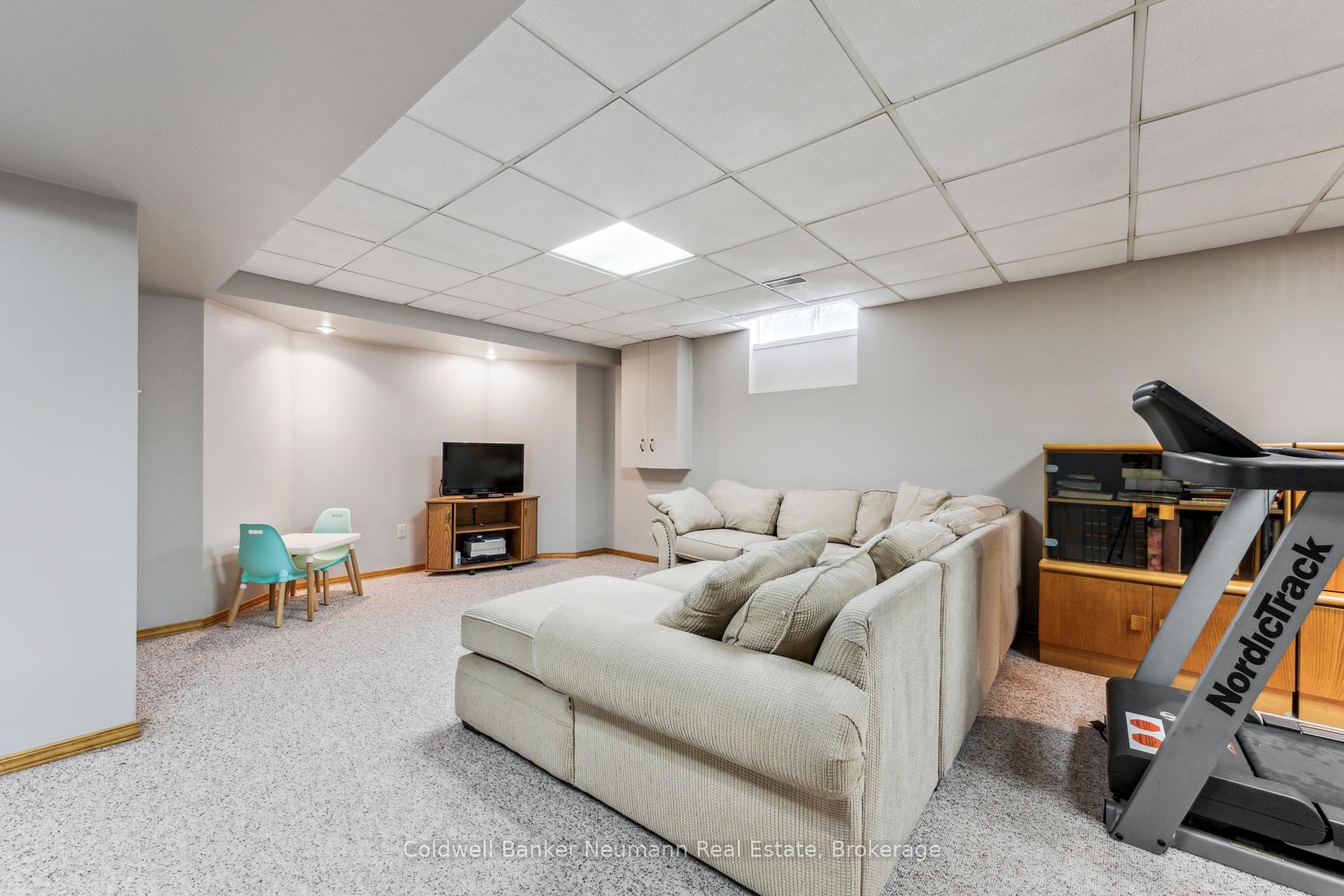 Photo 30 of 29 Lois Lane, Guelph, Willow West/Sugarbush/West Acres — HOMEH