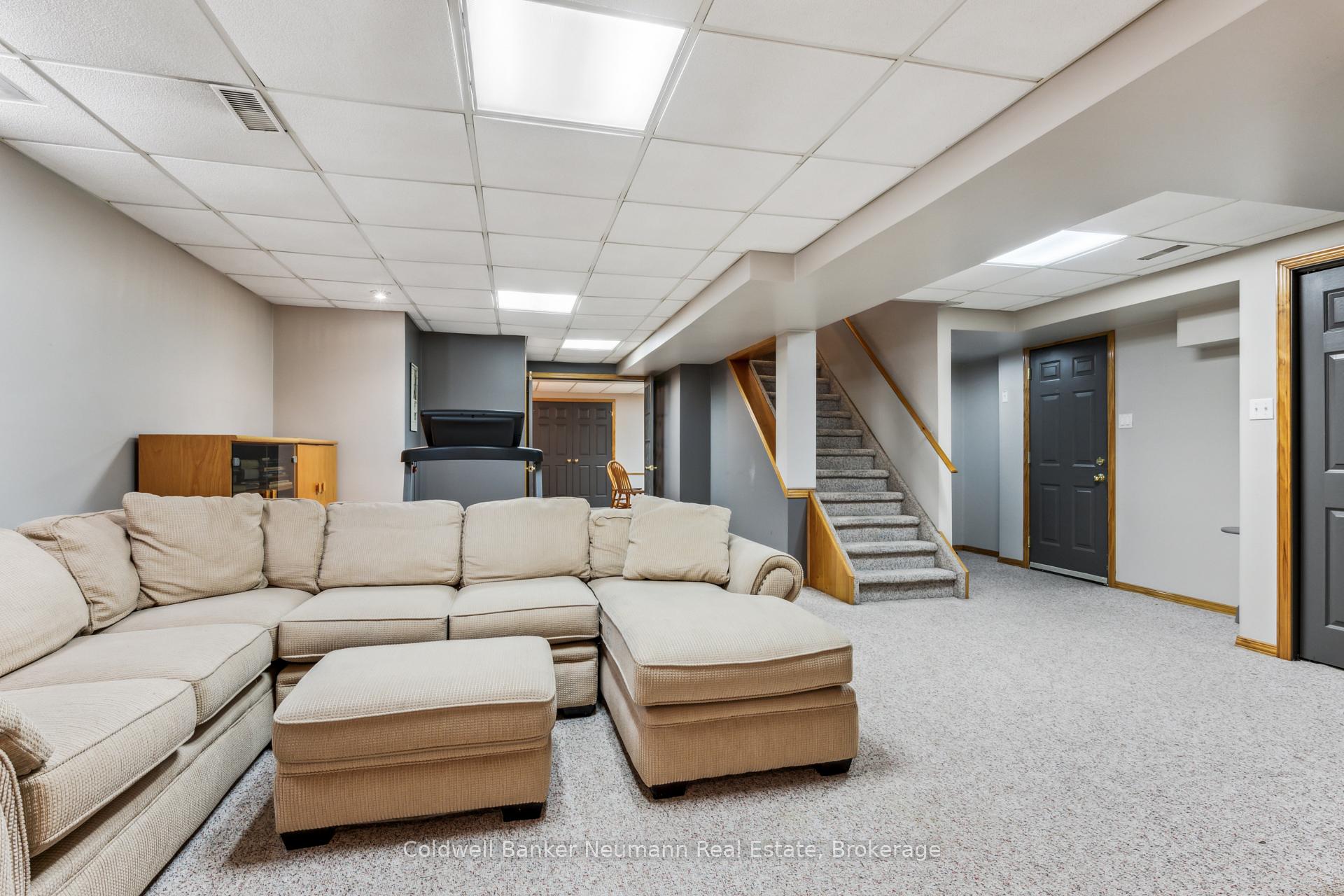 Photo 31 of 29 Lois Lane, Guelph, Willow West/Sugarbush/West Acres — HOMEH