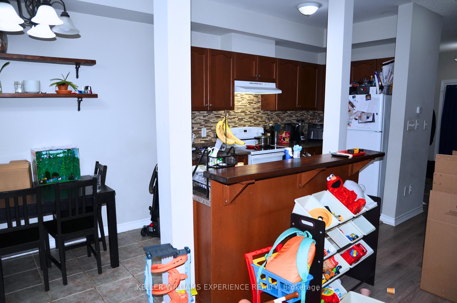 Photo 13 of 94 Stanley Street, Barrie, East Bayfield — HOMEH