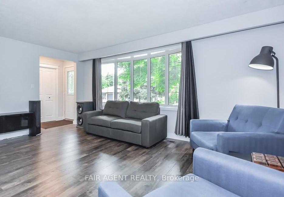 Photo 3 of 6 Lambert Crescent, Guelph, Dovercliffe Park/Old University — HOMEH