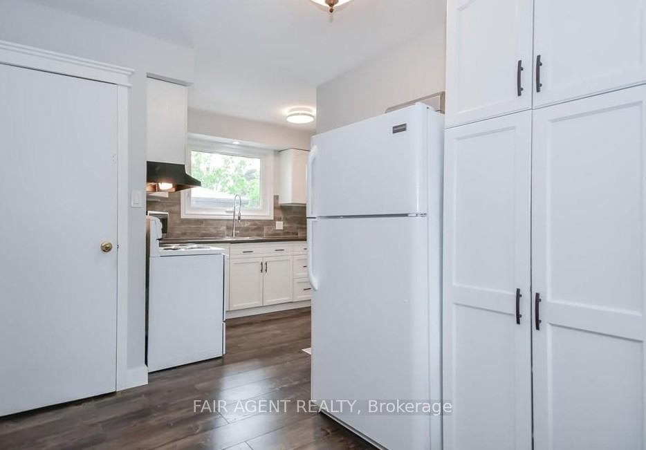 Photo 11 of 6 Lambert Crescent, Guelph, Dovercliffe Park/Old University — HOMEH