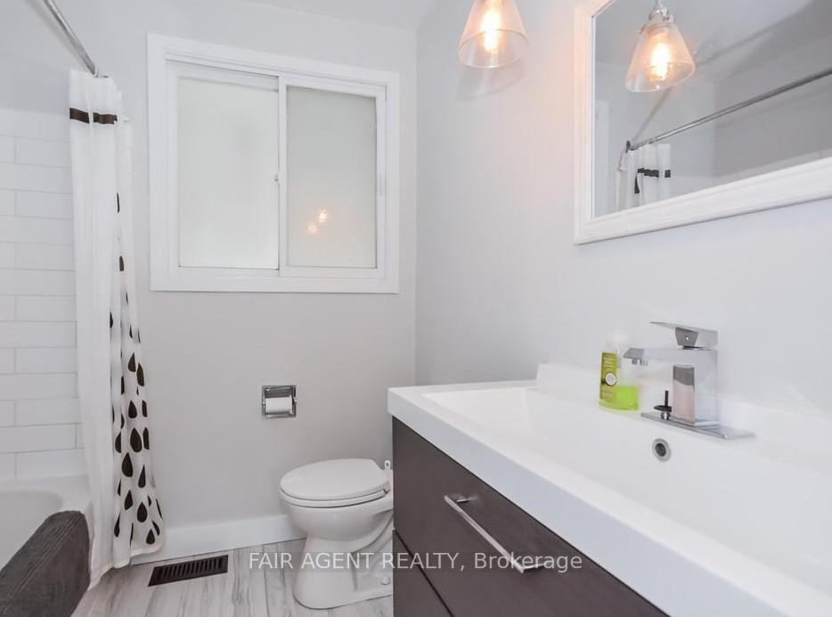 Photo 15 of 6 Lambert Crescent, Guelph, Dovercliffe Park/Old University — HOMEH