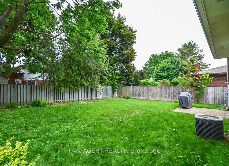 Photo 17 of 6 Lambert Crescent, Guelph, Dovercliffe Park/Old University — HOMEH